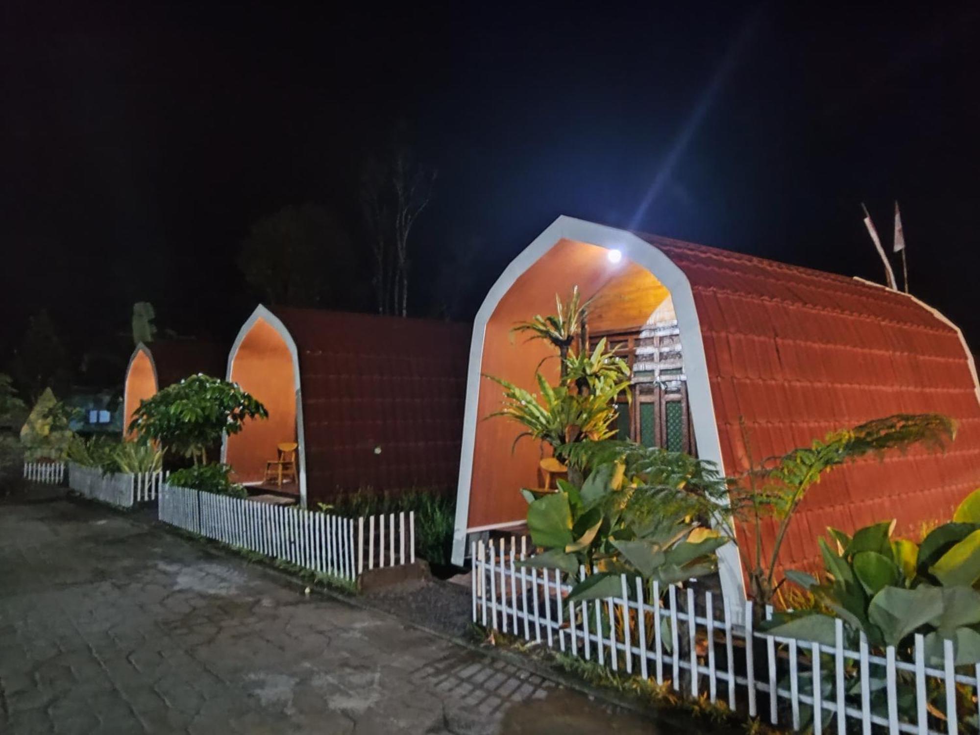 Indah Damai Cottages Sidomukti Exterior foto