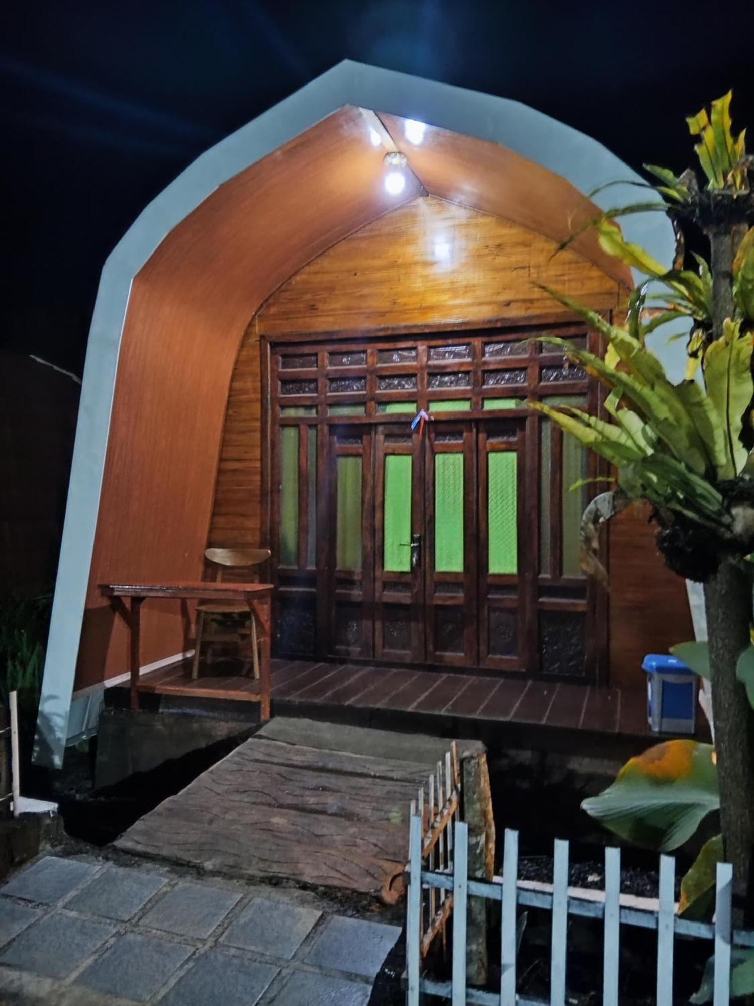Indah Damai Cottages Sidomukti Exterior foto
